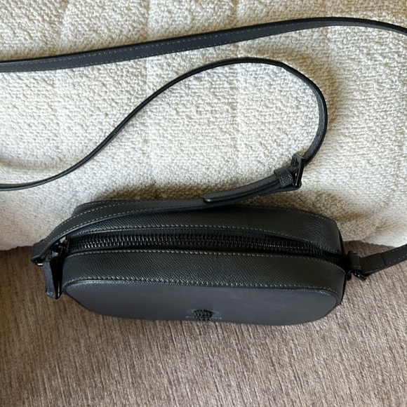 Kurt Geiger dark Gray Leather camera crossbody bag. - Picture 2 of 7